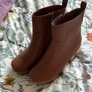 Brown Ankle Boots Never Worn